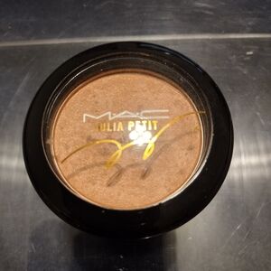 MAC Cosmetics Julia Petit Linda Blush Limited Edition